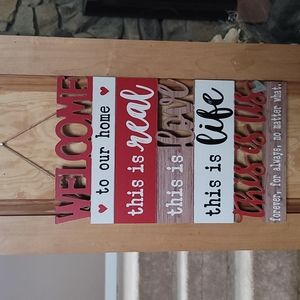 Wood welcome sign